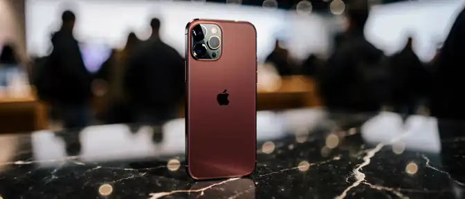 Цвет бургунди и объем памяти 256 ГБ определили лидерство версии iPhone 18 Pro Max на российском рынке